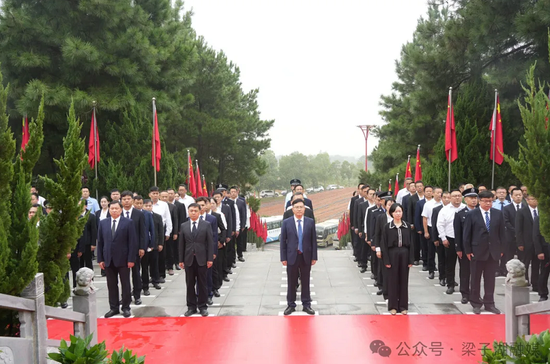 传承英烈精神 汲取奋进力量 我区举行烈士纪念日公祭活动